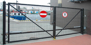 Ворота распашные для 2D и 3D ограждений в Севастополе
